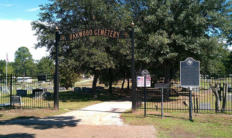 The Oakwood Cemetery - Photo
